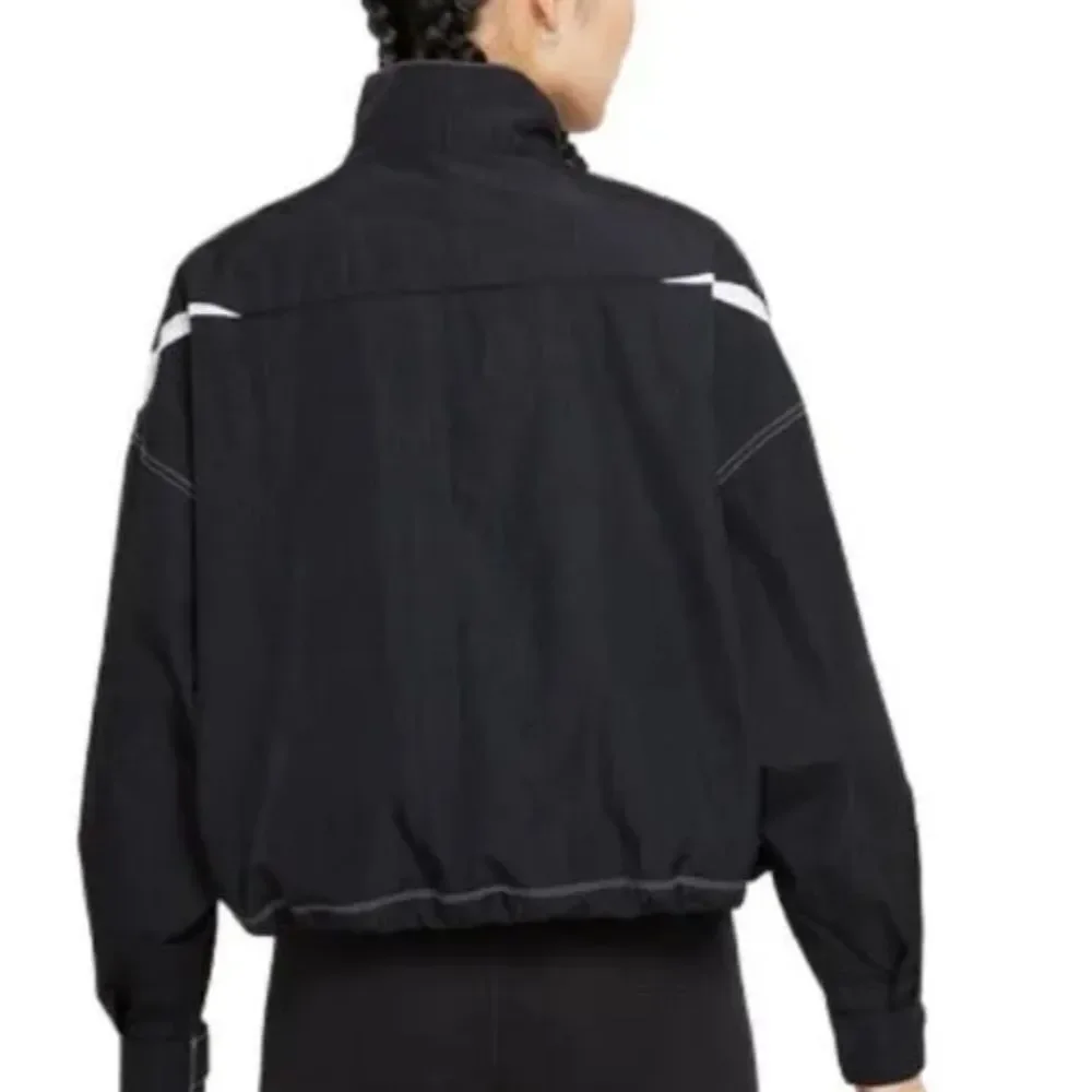 NIKE NEW Women’s Sportswear Swoosh Repel Woven Oversized Jacket NWT DR6132-010 - Picture 11 of 15